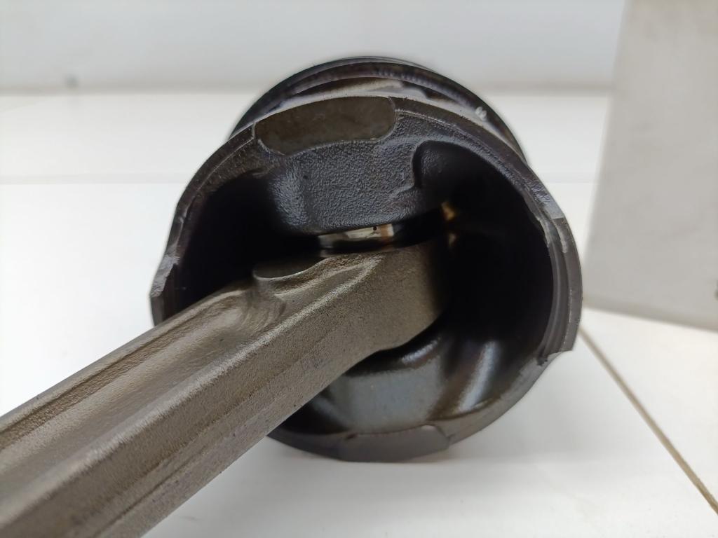 Поршень с шатуном, 3000 рублей, Пермь