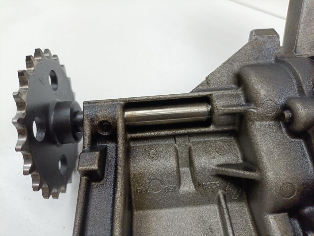 Насос масляный, 2000 рублей, Пермь