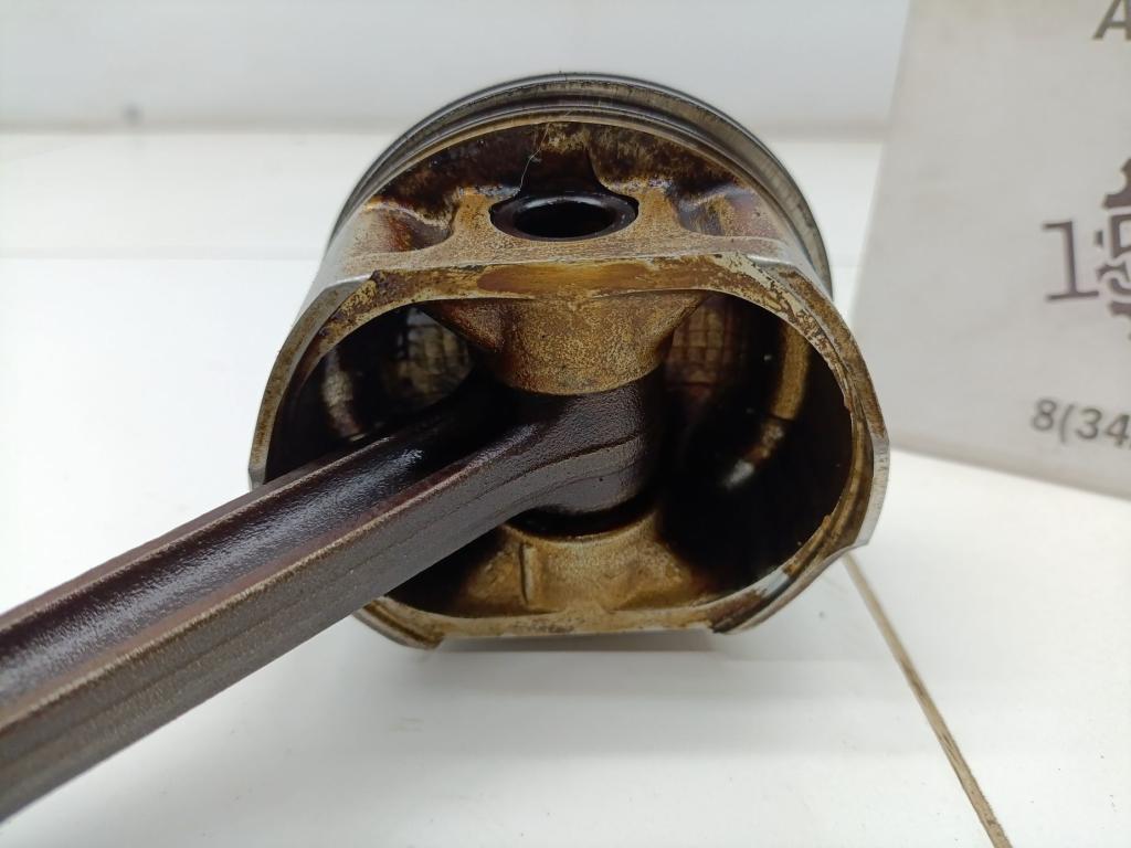 Поршень с шатуном, 2000 рублей, Пермь