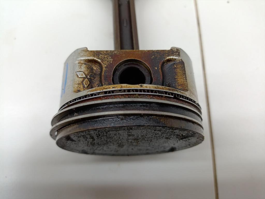 Поршень с шатуном, 2000 рублей, Пермь