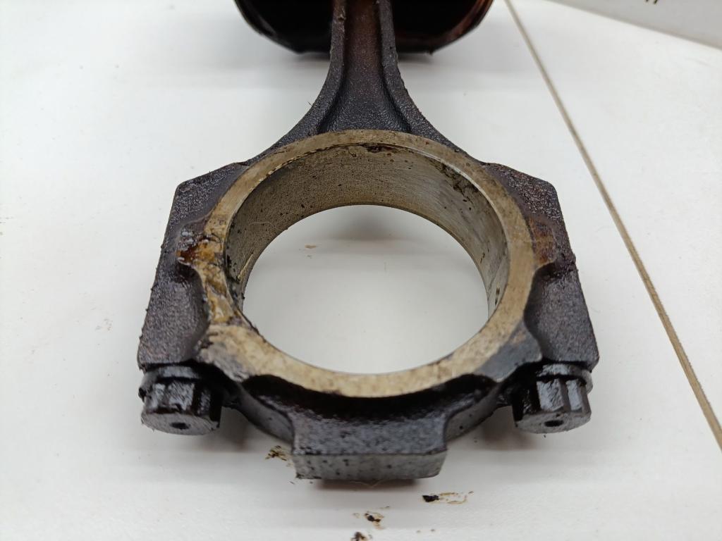 Поршень с шатуном, 3000 рублей, Пермь