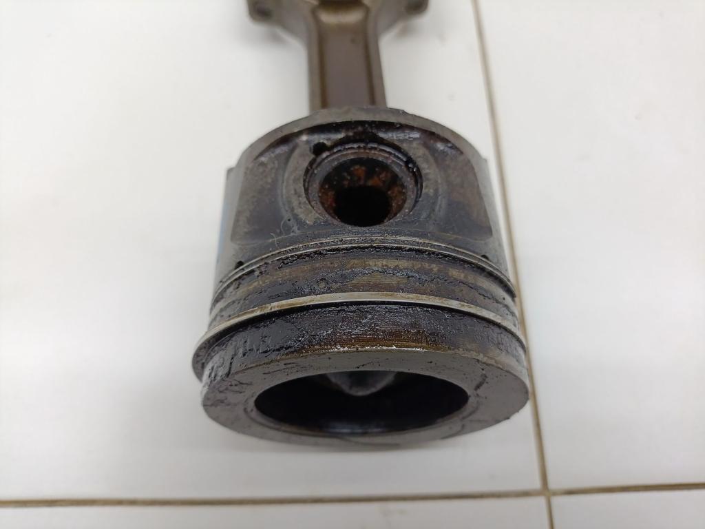 Поршень с шатуном, 4000 рублей, Пермь