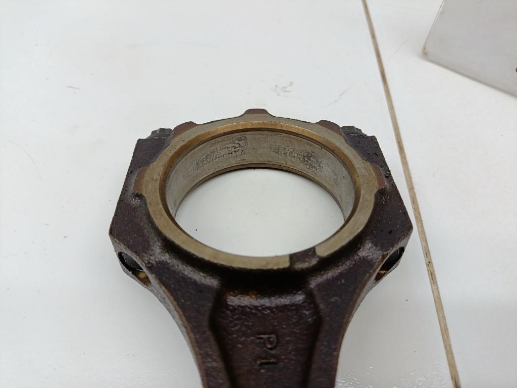 Поршень с шатуном, 3000 рублей, Пермь