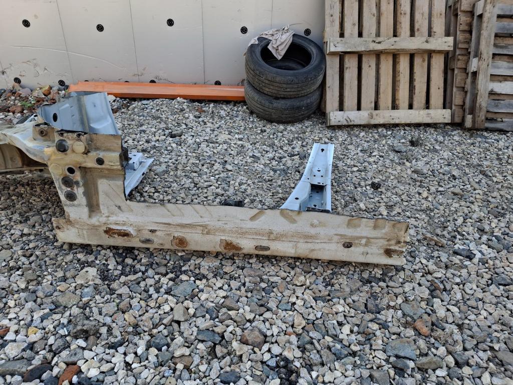 Порог со стойкой правый, 7000 рублей, Пермь