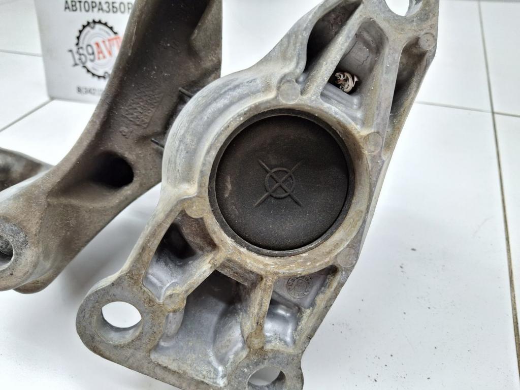 Опора двигателя правая, 4000 рублей, Пермь
