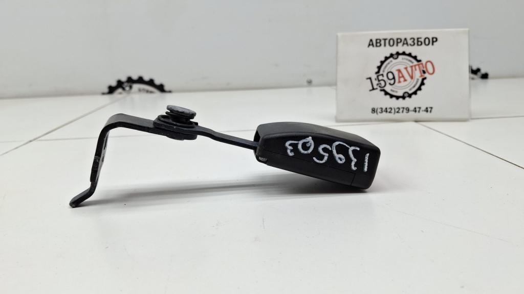 Ответная часть ремня безопасности, 1000 рублей, Пермь