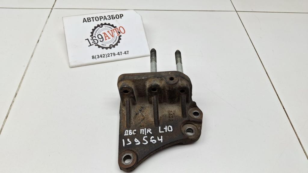 Кронштейн двигателя правый, 500 рублей, Пермь