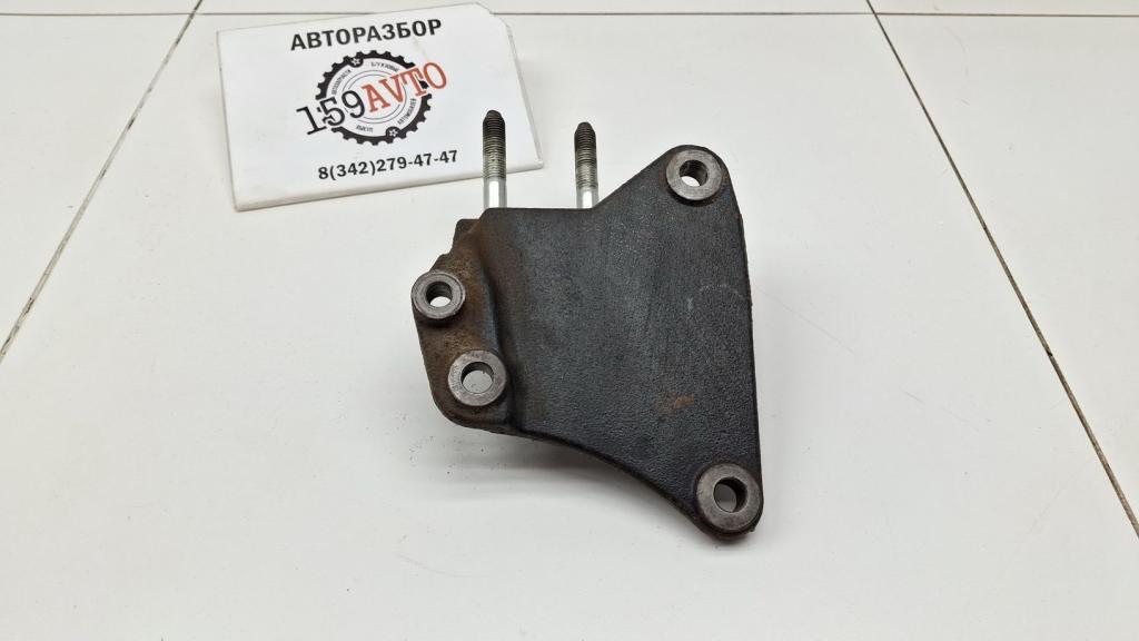 Кронштейн двигателя правый, 500 рублей, Пермь