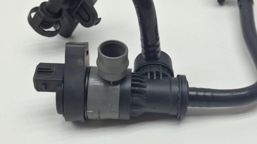 Клапан вентиляции топливного бака, 2000 рублей, Пермь