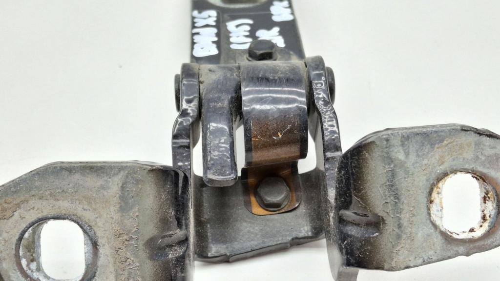 Петля двери багажника, 1000 рублей, Пермь