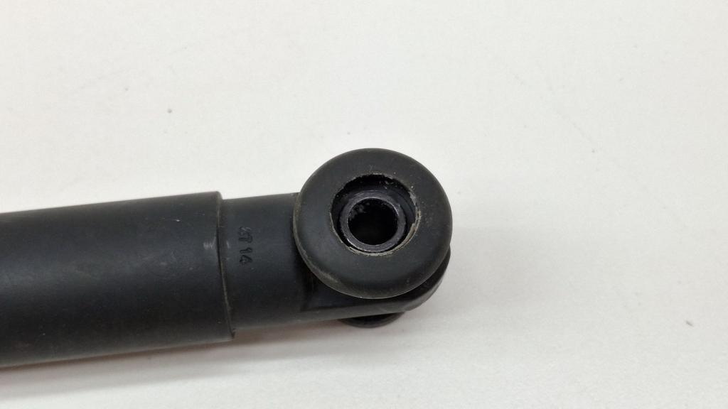 Амортизатор двери багажника, 1000 рублей, Пермь