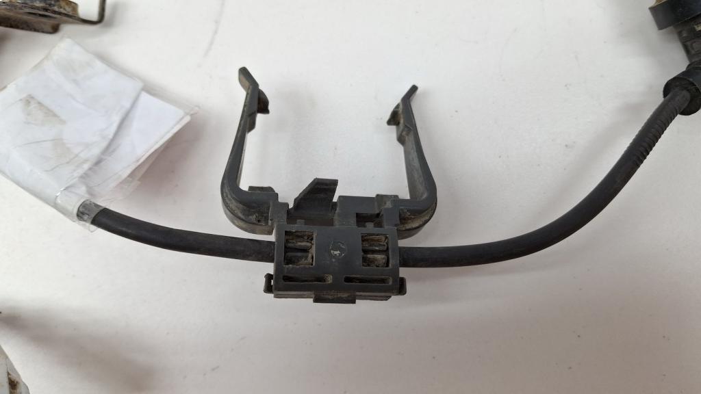 Датчик ABS передний правый, 1000 рублей, Пермь