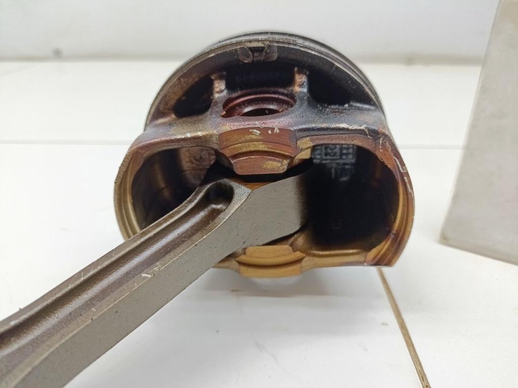 Поршень с шатуном, 4500 рублей, Пермь