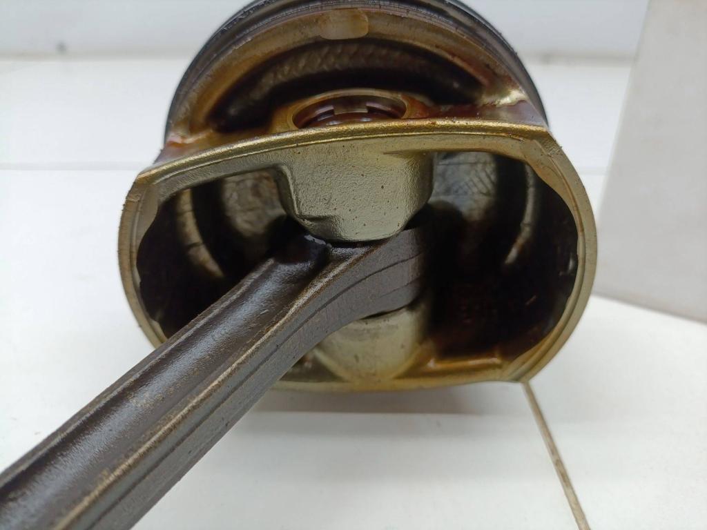 Поршень с шатуном, 4500 рублей, Пермь