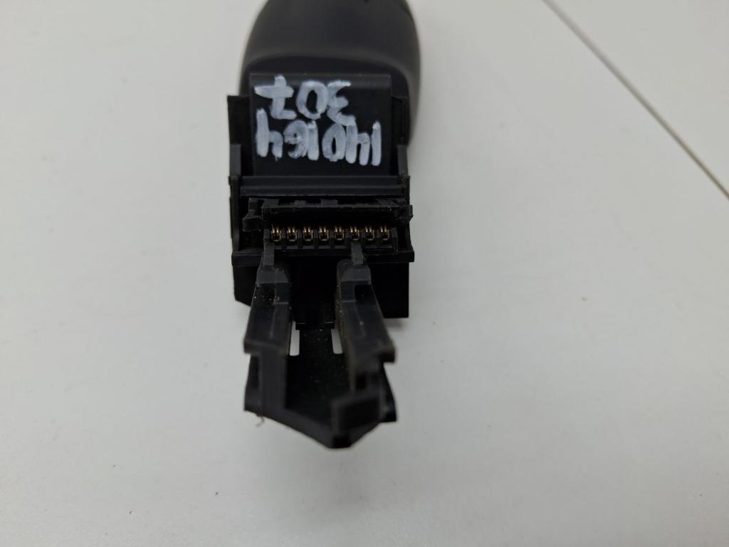 Переключатель подрулевой управления магнитолой, 1000 рублей, Пермь