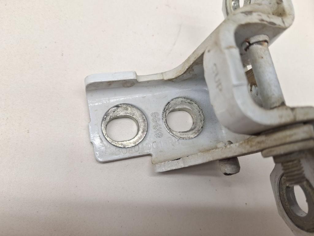 Петля двери задней левой верхняя, 500 рублей, Пермь