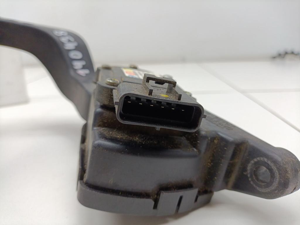 Педаль газа, 2000 рублей, Пермь