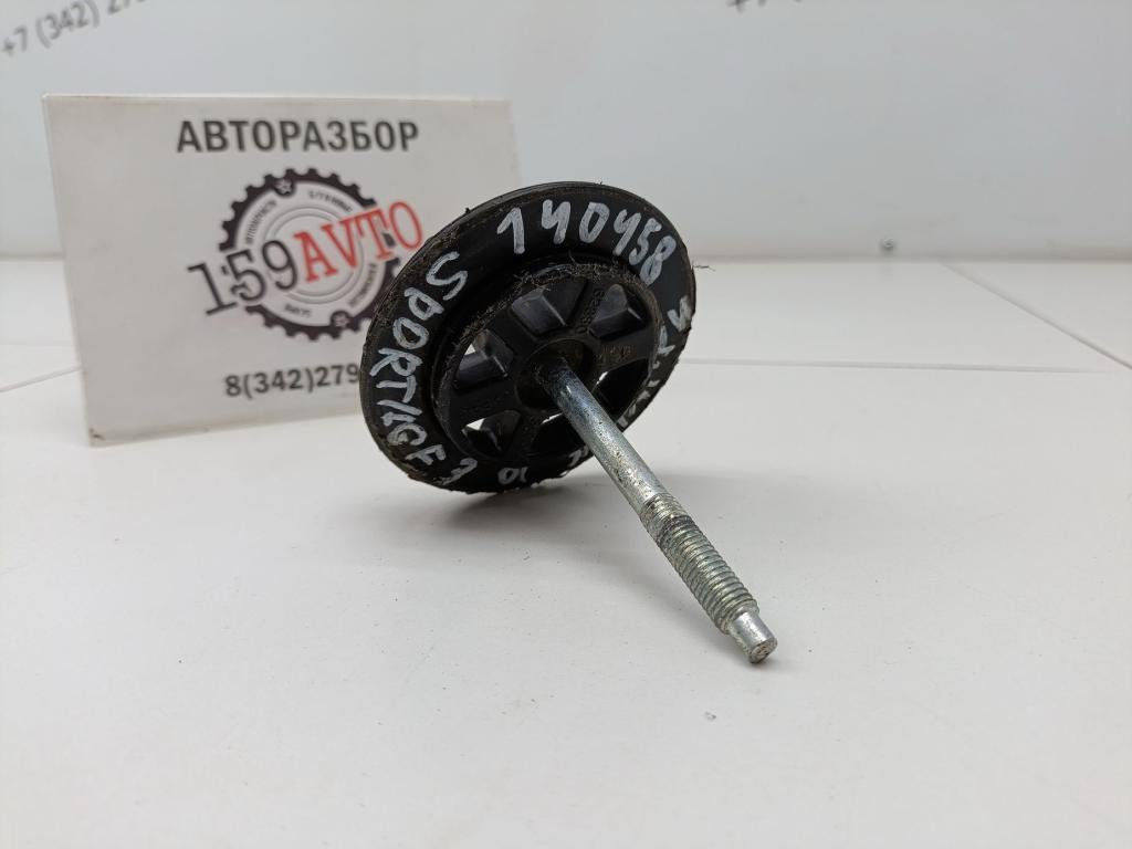 Болт крепления запасного колеса, 500 рублей, Пермь