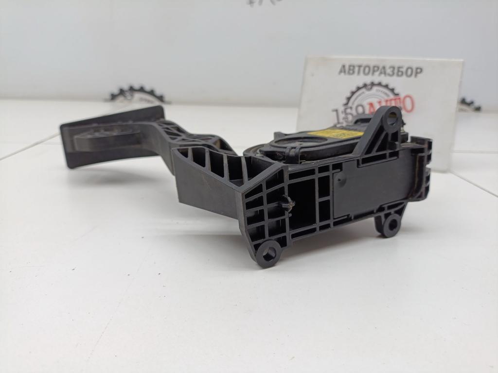 Педаль газа, 2000 рублей, Пермь