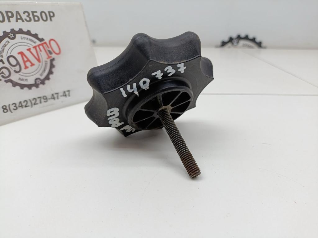 Болт крепления запасного колеса, 500 рублей, Пермь