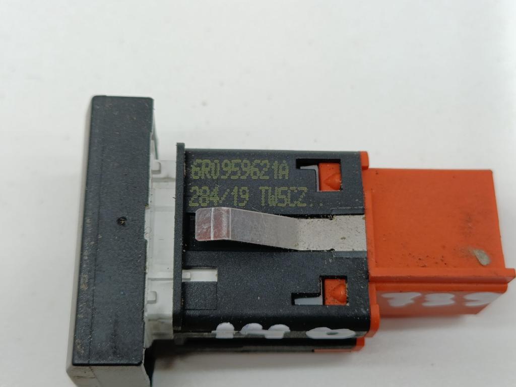 Кнопка обогрева заднего стекла, 500 рублей, Пермь