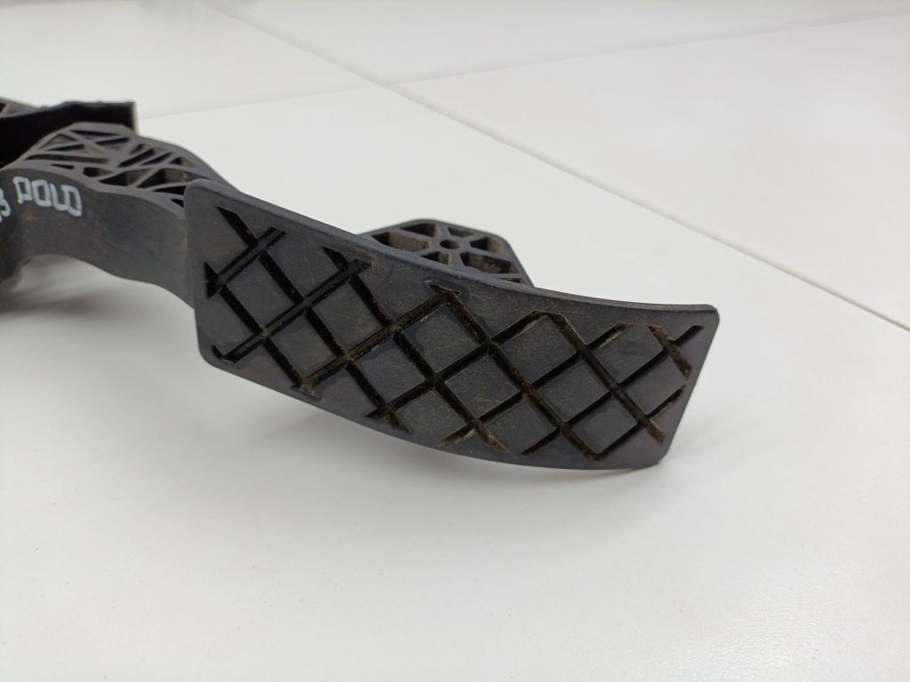 Педаль газа, 2000 рублей, Пермь