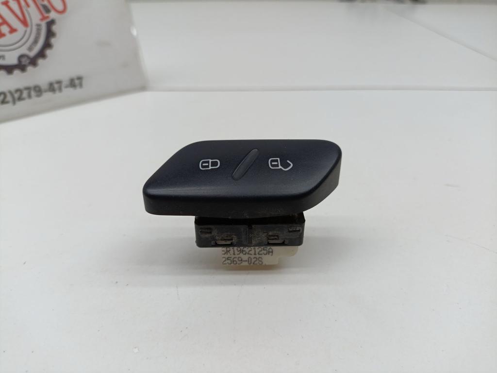 Кнопка центрального замка, 500 рублей, Пермь