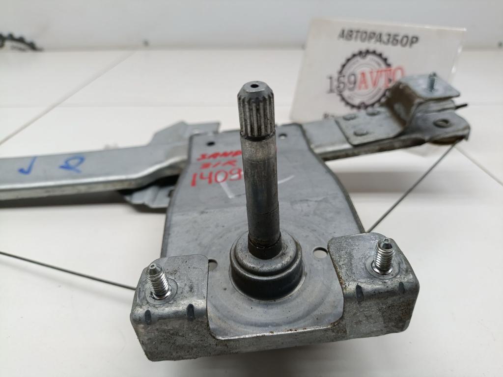 Стеклоподъемник механический задний правый, 500 рублей, Пермь