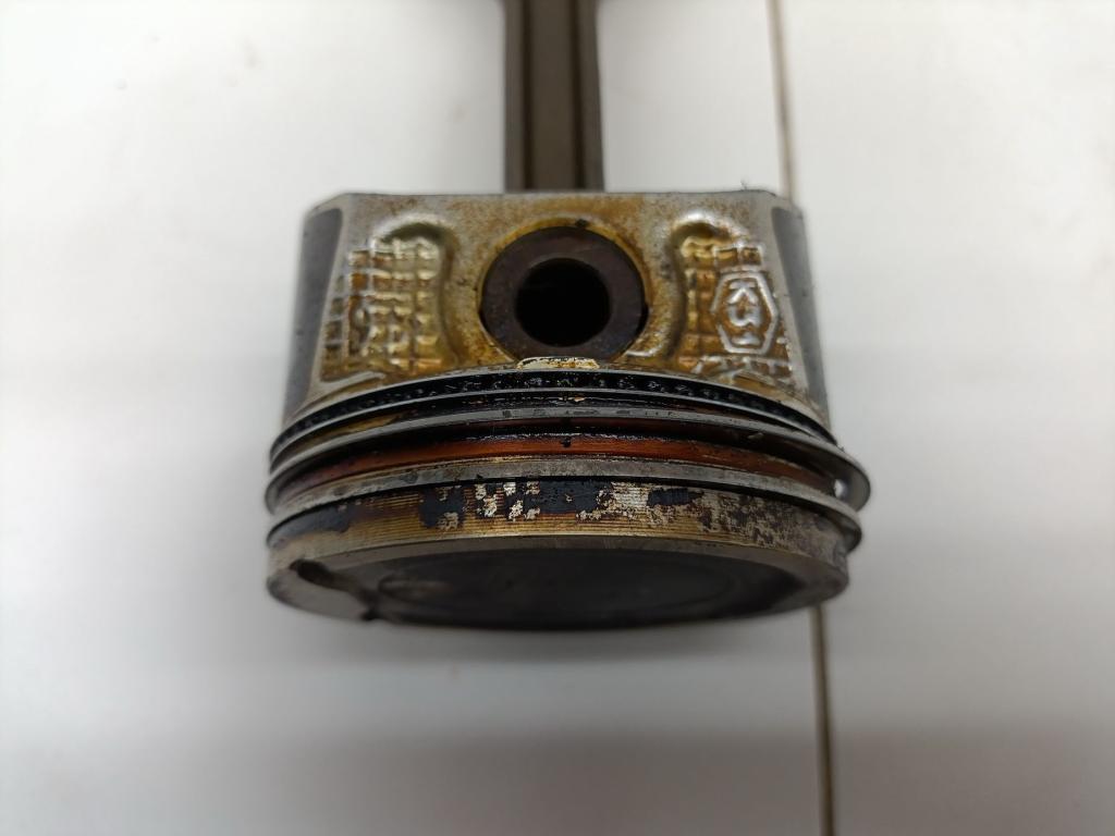 Поршень с шатуном, 2000 рублей, Пермь