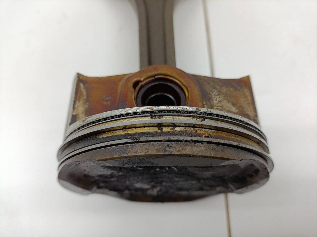 Поршень с шатуном, 3000 рублей, Пермь