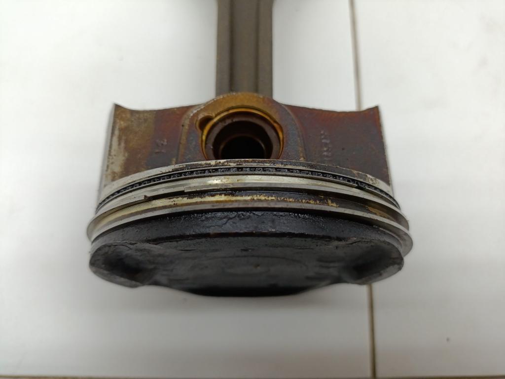 Поршень с шатуном, 3000 рублей, Пермь