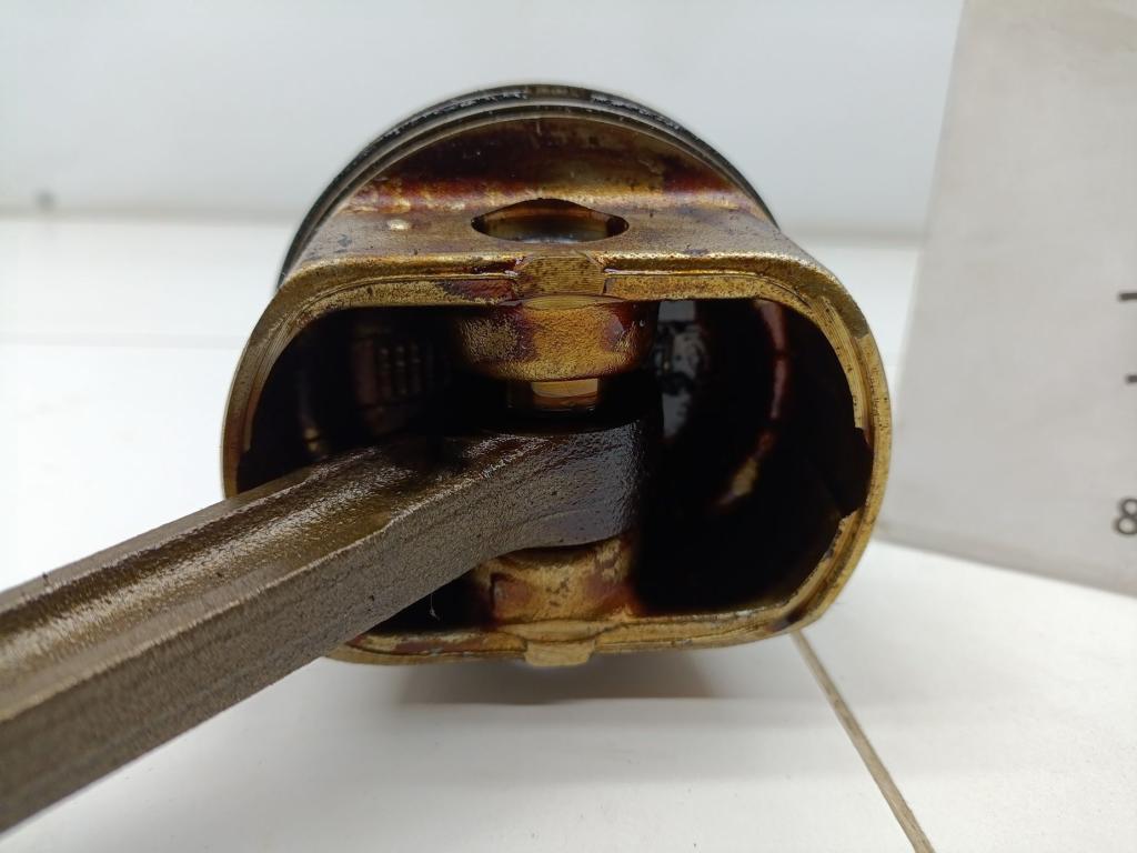 Поршень с шатуном, 1600 рублей, Пермь