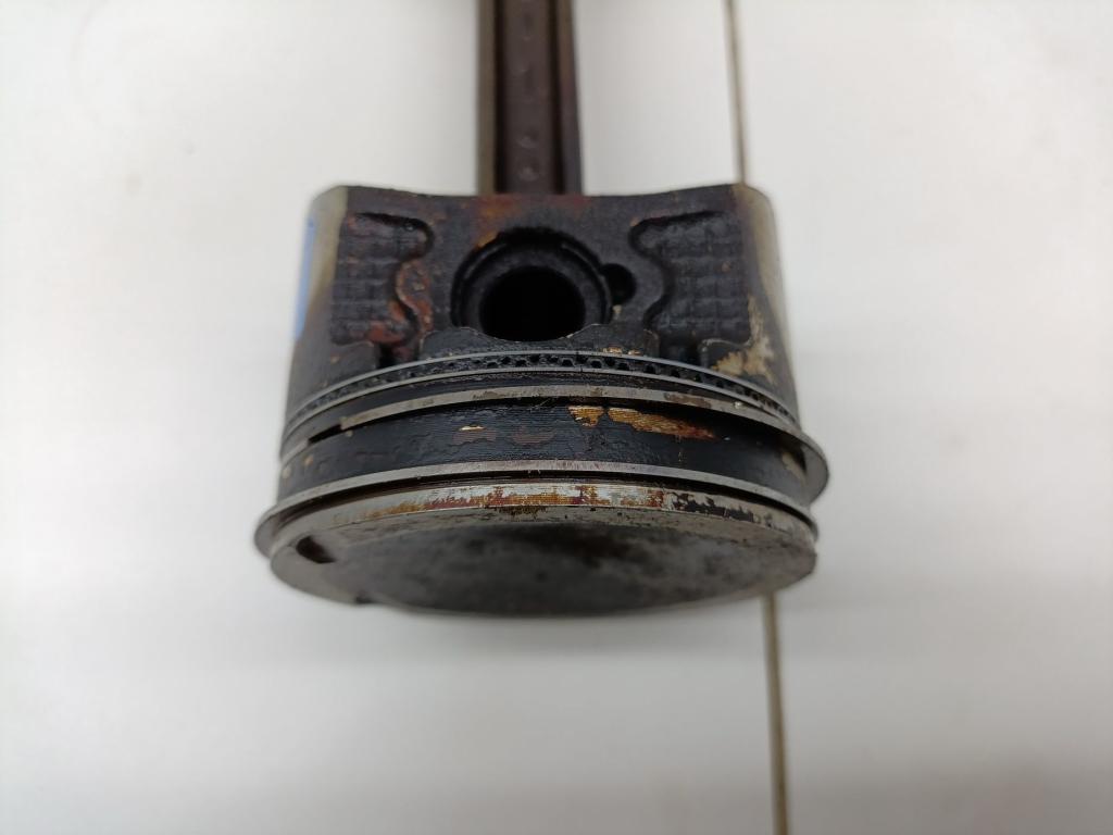 Поршень с шатуном, 1500 рублей, Пермь