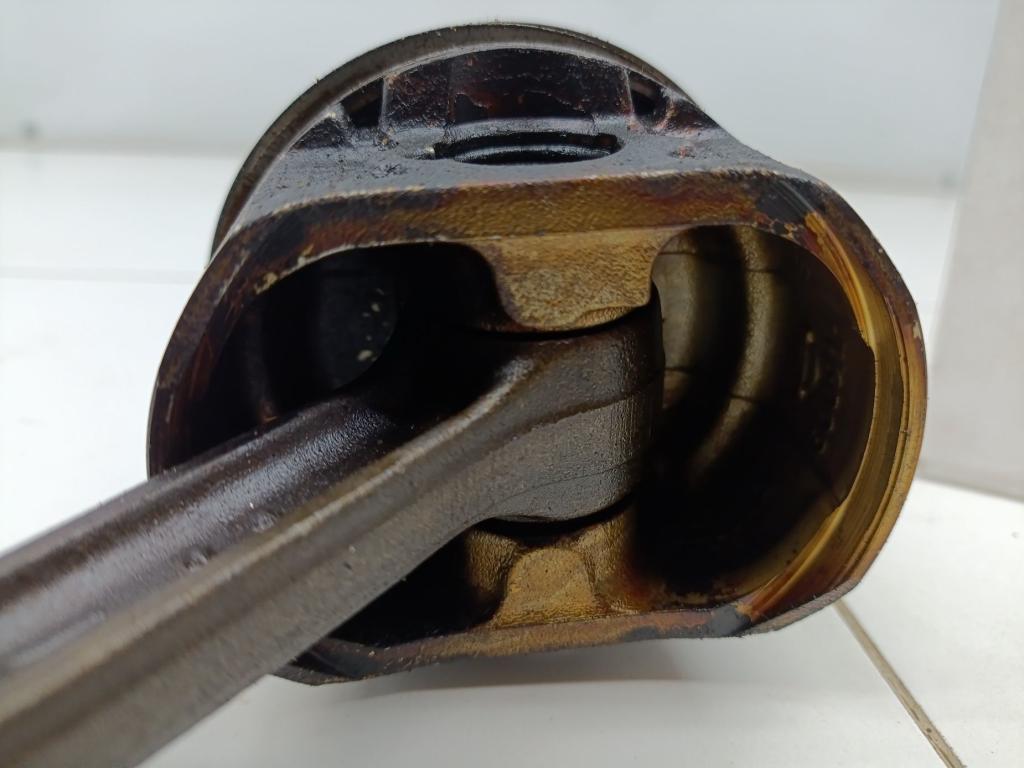 Поршень с шатуном, 1500 рублей, Пермь