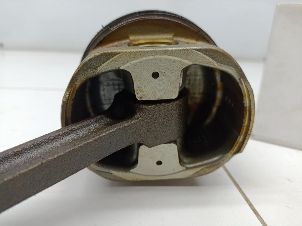 Поршень с шатуном, 3500 рублей, Пермь