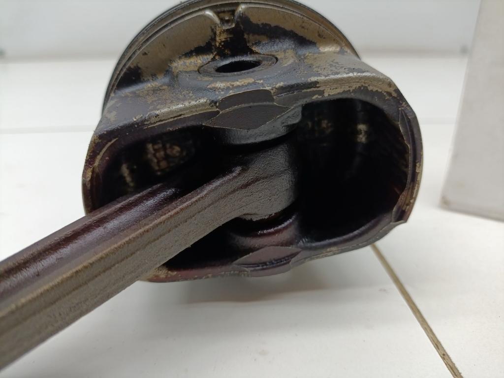 Поршень с шатуном, 3500 рублей, Пермь