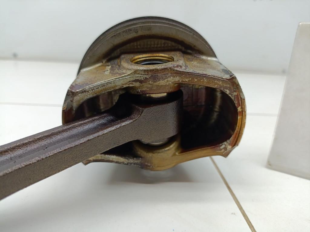 Поршень с шатуном, 3000 рублей, Пермь