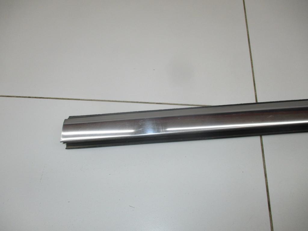 Накладка стекла переднего левого, 2000 рублей, Пермь