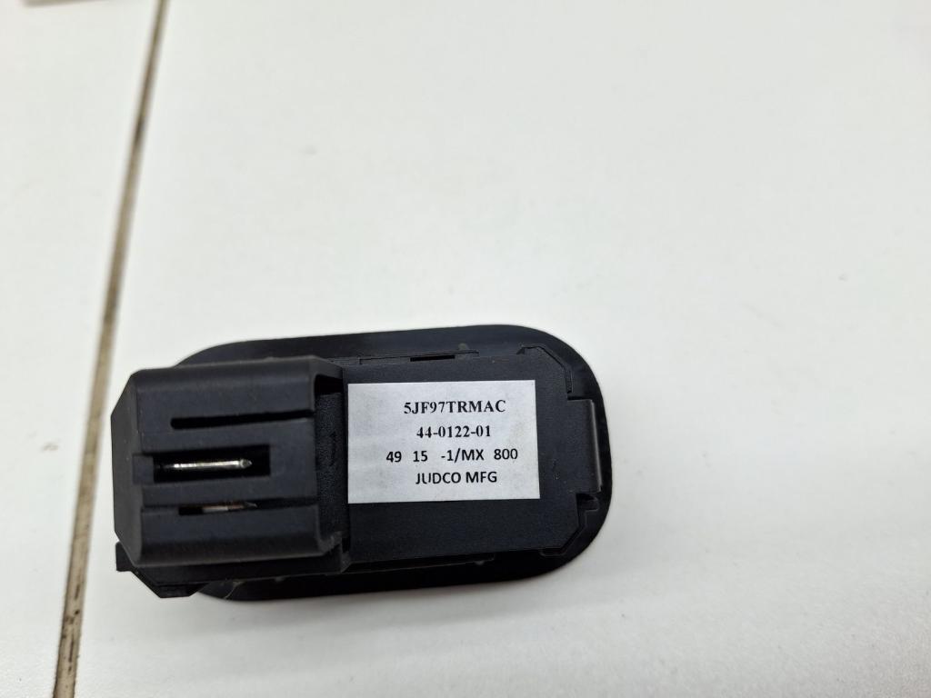 Кнопка регулировки сиденья, 1000 рублей, Пермь