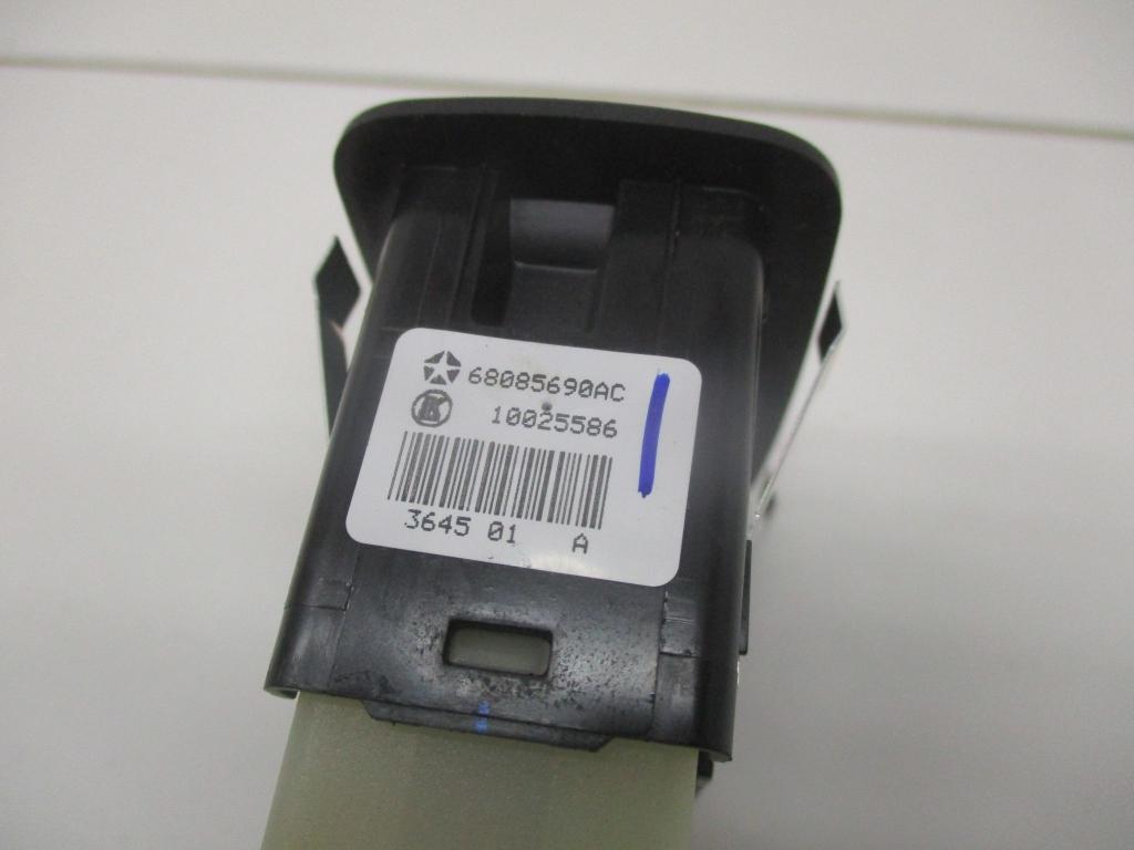 Кнопка стеклоподъемника, 1000 рублей, Пермь