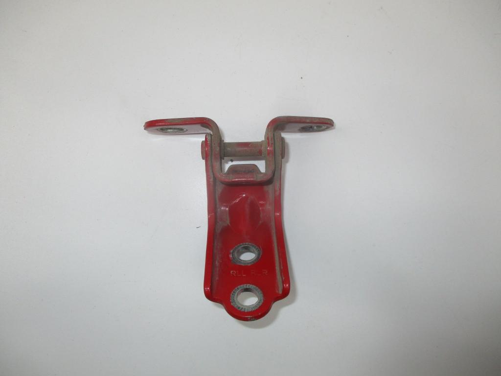 Петля двери задней левой нижняя, 500 рублей, Пермь