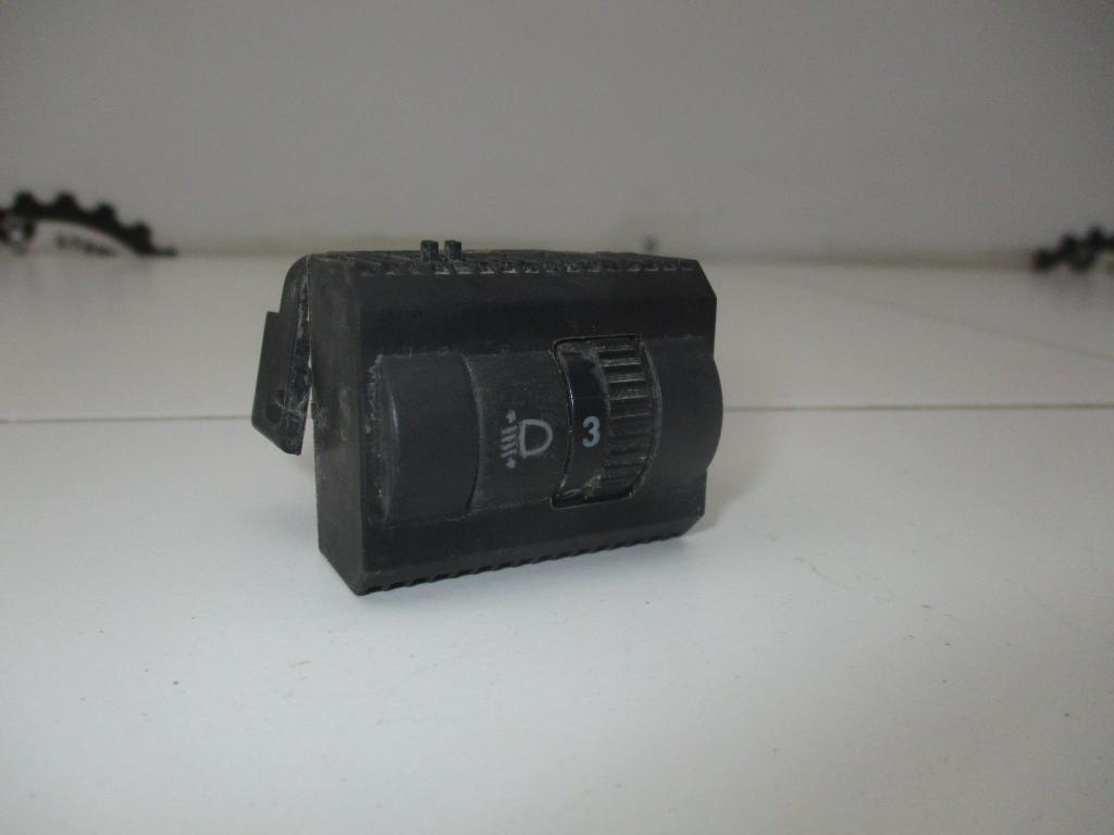 Кнопка корректора фар, 500 рублей, Пермь