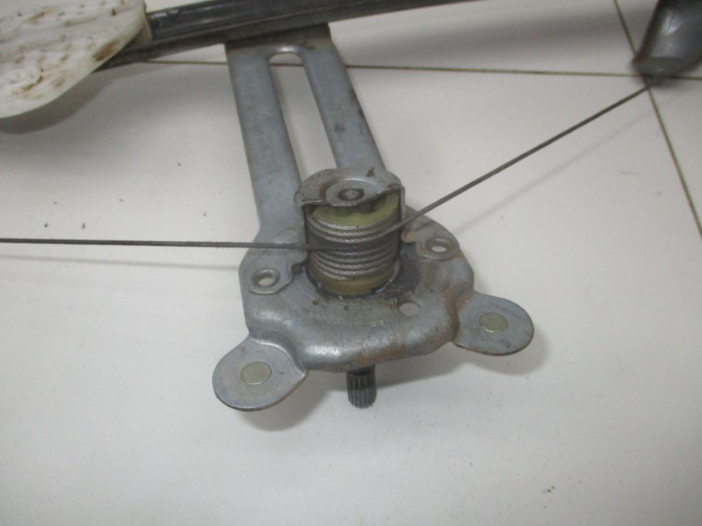 Стеклоподъемник механический передний правый, 550 рублей, Пермь