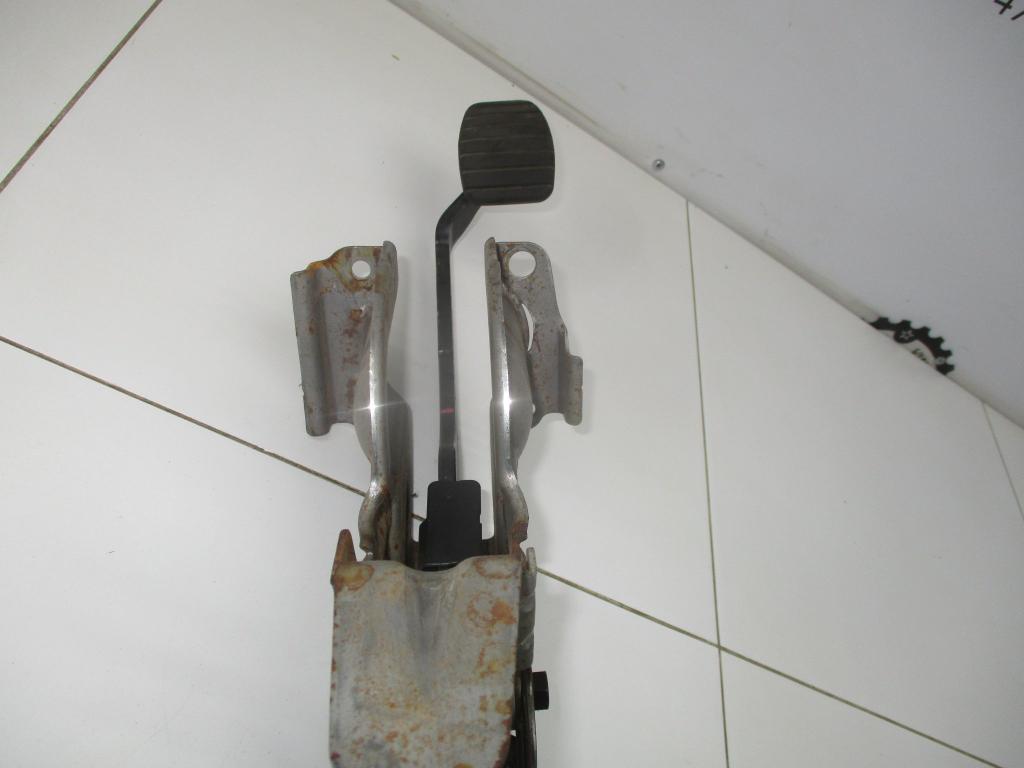 Педаль тормоза, 500 рублей, Пермь