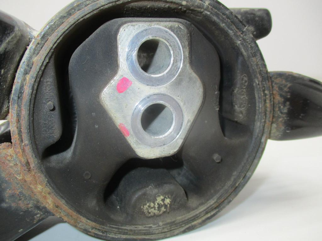 Опора КПП левая, 2000 рублей, Пермь