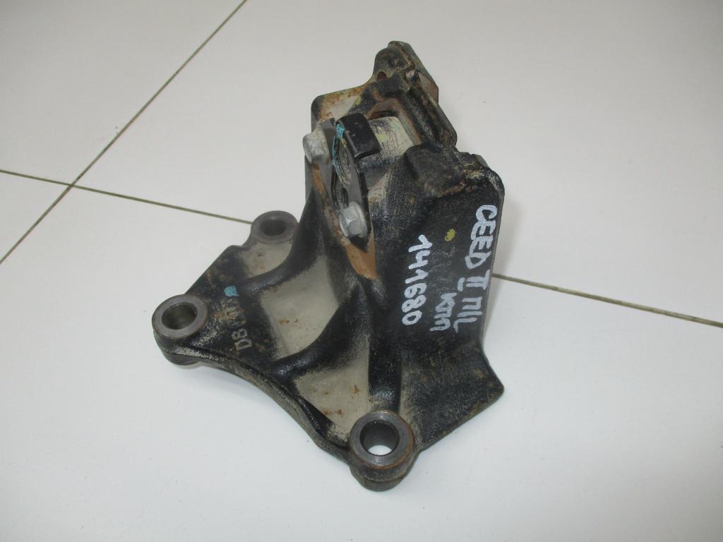 Кронштейн КПП левый, 1000 рублей, Пермь