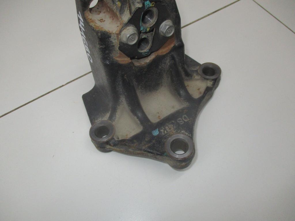 Кронштейн КПП левый, 1000 рублей, Пермь