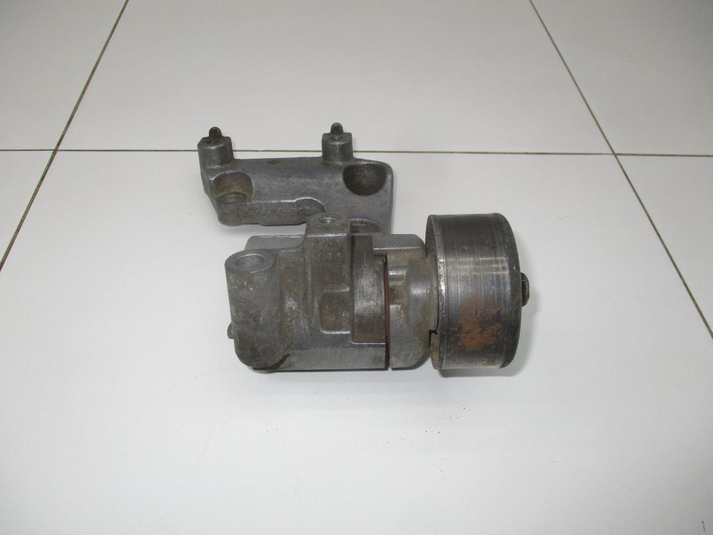 Кронштейн ролика-натяжителя ремня, 3000 рублей, Пермь