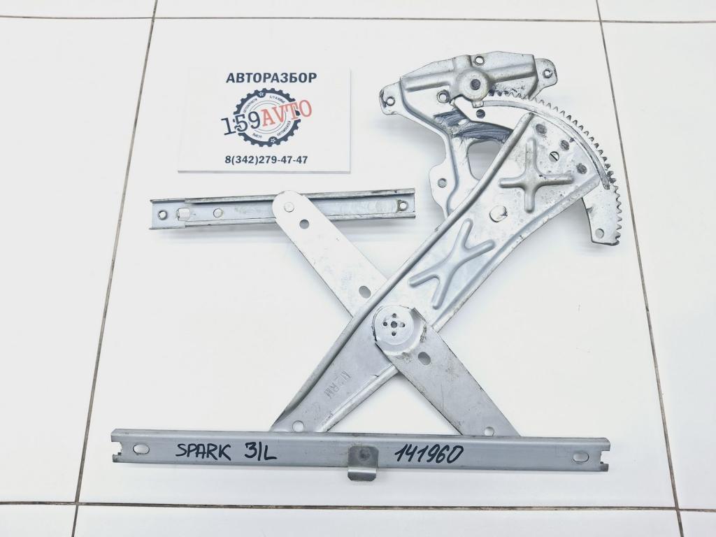 Стеклоподъемник механический задний левый, 500 рублей, Пермь