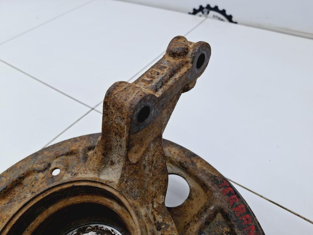 Кулак поворотный задний левый, 4000 рублей, Пермь